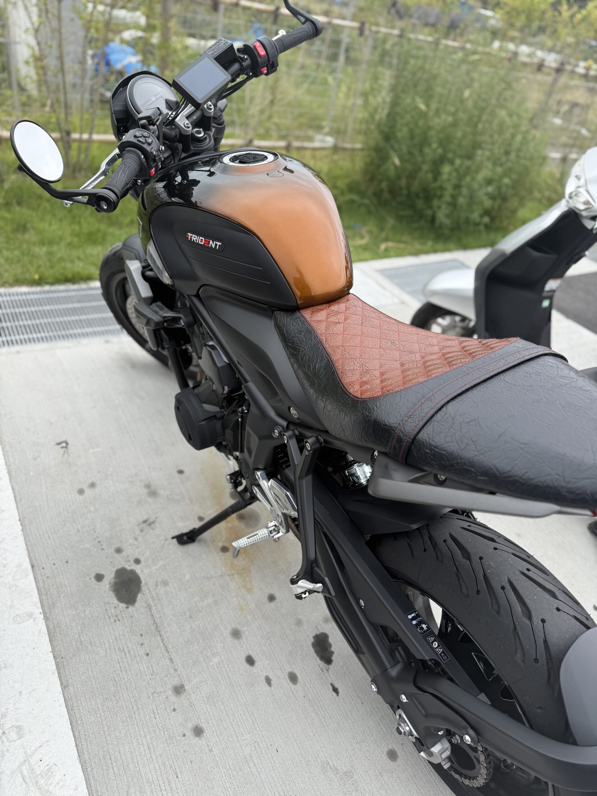 トライデント660